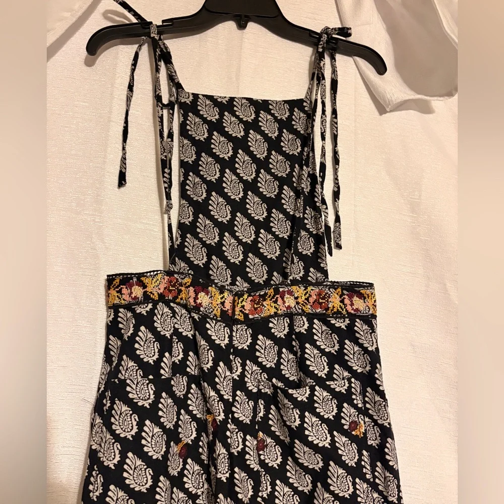 Anthropologie Embroidered Wide-Leg Jumpsuit in Black Floral Motif Overall Sz 4 - Picture 4 of 6
